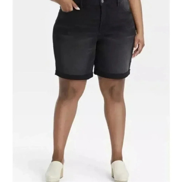 NWT-Plus Size Wild Fable Black Denim Distressed Shorts. Size 18/34 waist. - Picture 1 of 11